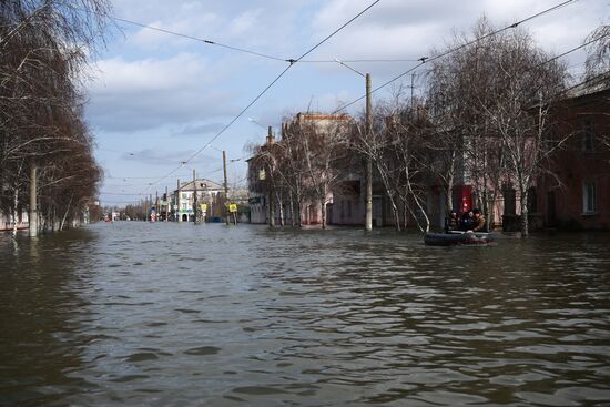 Последствия прорыва дамбы в Орске