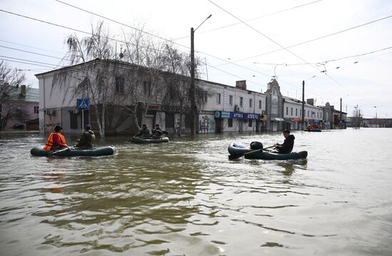 Последствия прорыва дамбы в Орске