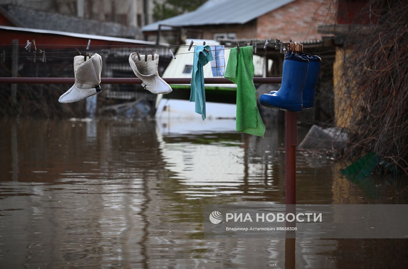 Последствия прорыва дамбы в Орске
