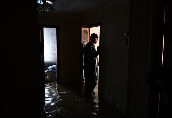 Последствия прорыва дамбы в Орске