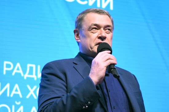 Выставка "Россия". Как стать звездой в профессии и быть счастливым? Лекция президента "Газпром-Медиа Радио"