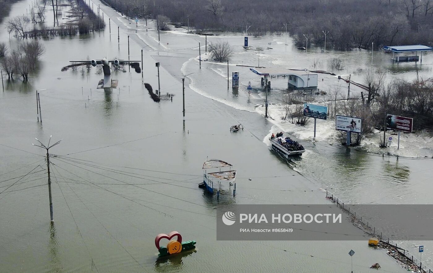 Последствия прорыва дамбы в Орске