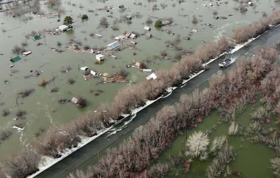 Последствия прорыва дамбы в Орске
