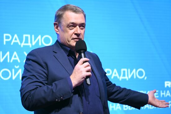 Выставка "Россия". Как стать звездой в профессии и быть счастливым? Лекция президента "Газпром-Медиа Радио"