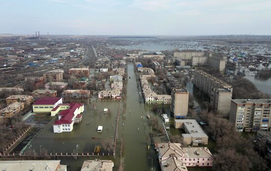 Последствия прорыва дамбы в Орске