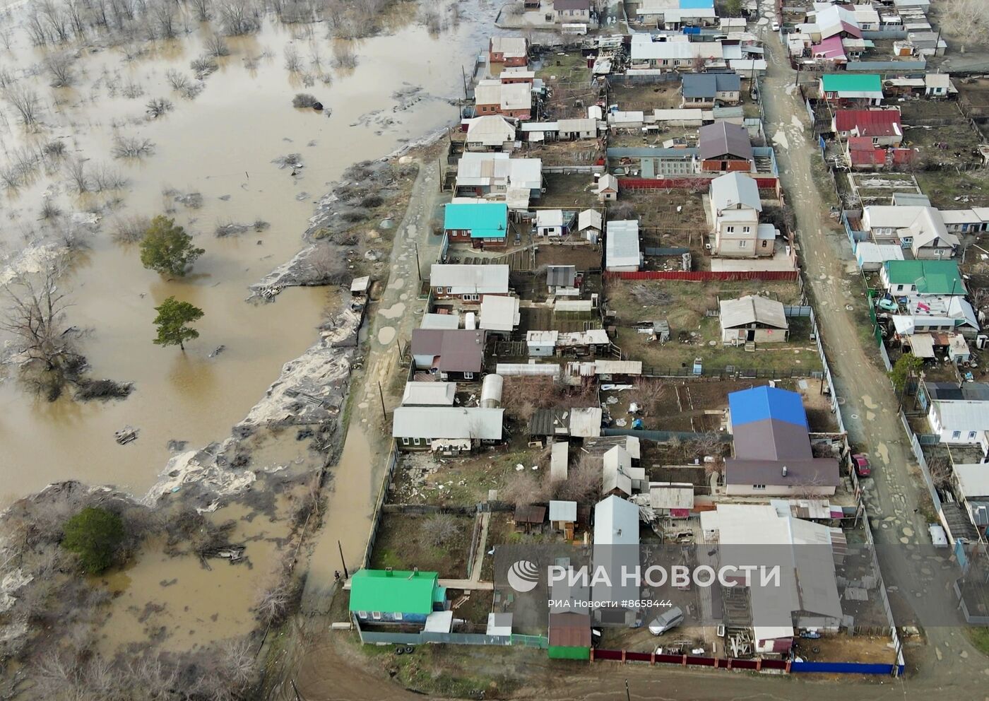 Последствия прорыва дамбы в Орске