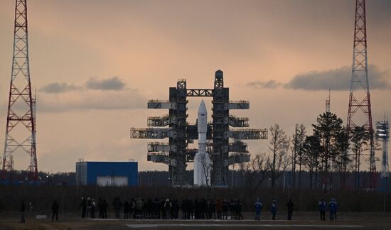 Запуск ракеты "Ангара-А5" с космодрома Восточный вновь отменен