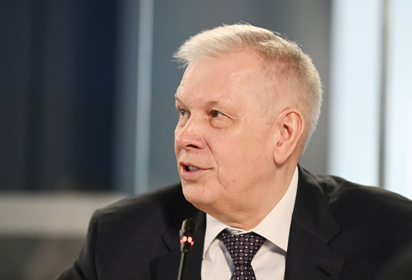 Выставка "Россия". Деловая сессия на тему "Как цифровизация изменила и продолжает менять экспортные процессы"