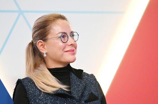 Выставка "Россия". Ток-шоу с Кристиной Потупчик