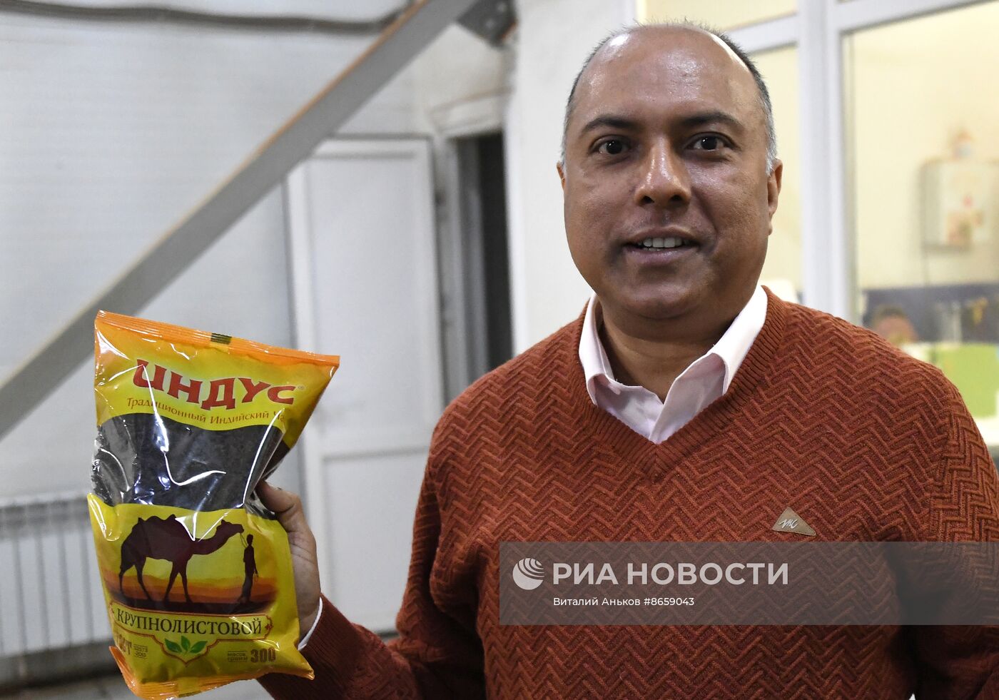 Работа индийской чаеразвесочной фабрики "Джей Ти" во Владивостоке