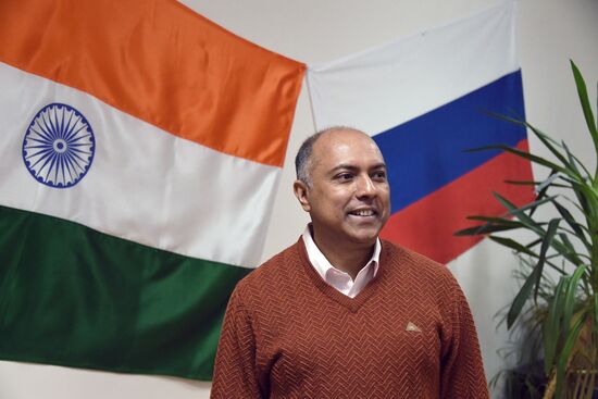 Работа индийской чаеразвесочной фабрики "Джей Ти" во Владивостоке 