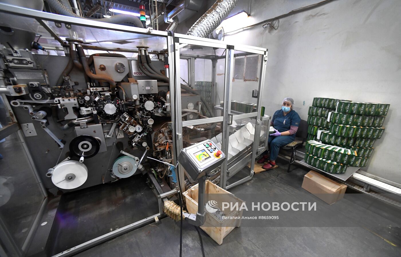 Работа индийской чаеразвесочной фабрики "Джей Ти" во Владивостоке 