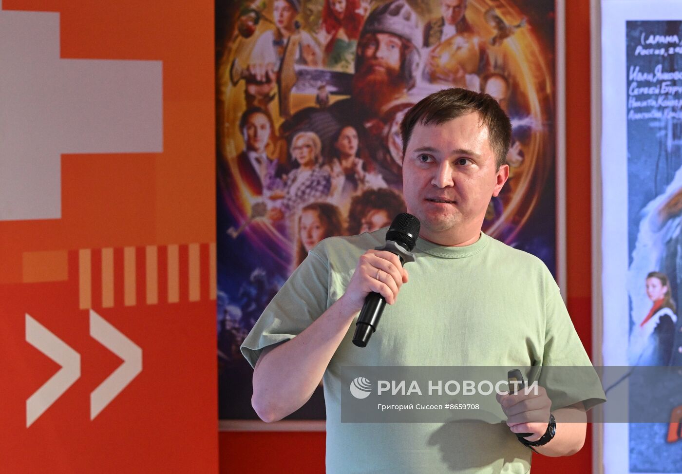 Выставка "Россия". Мастер-класс "Искусственный интеллект: помощь или угроза современного мира? Нейросети в медиа"