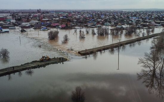 Прорыв дамбы в Орске