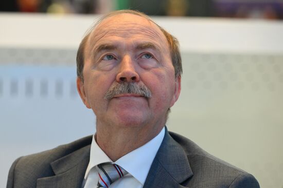 Выставка "Россия". День космонавтики