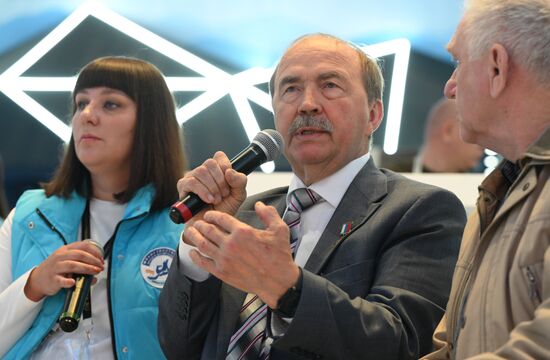 Выставка "Россия". День космонавтики