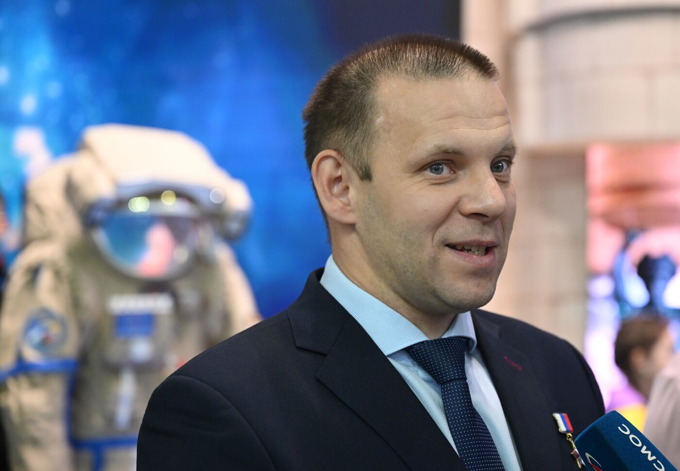 Выставка "Россия". День космонавтики