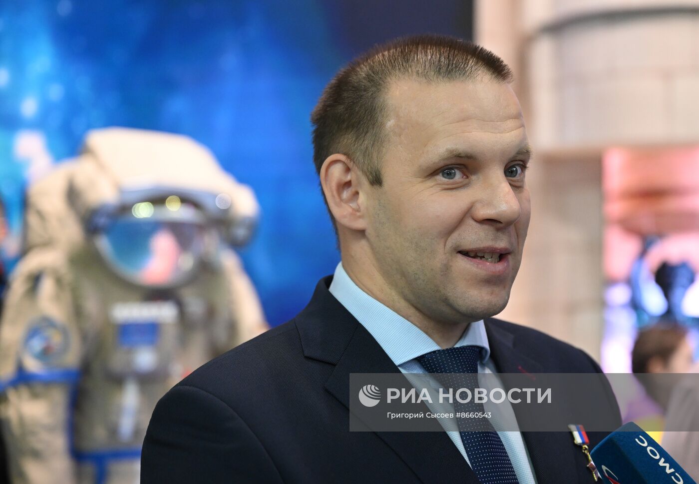 Выставка "Россия". День космонавтики