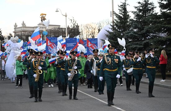 Выставка "Россия". День космонавтики