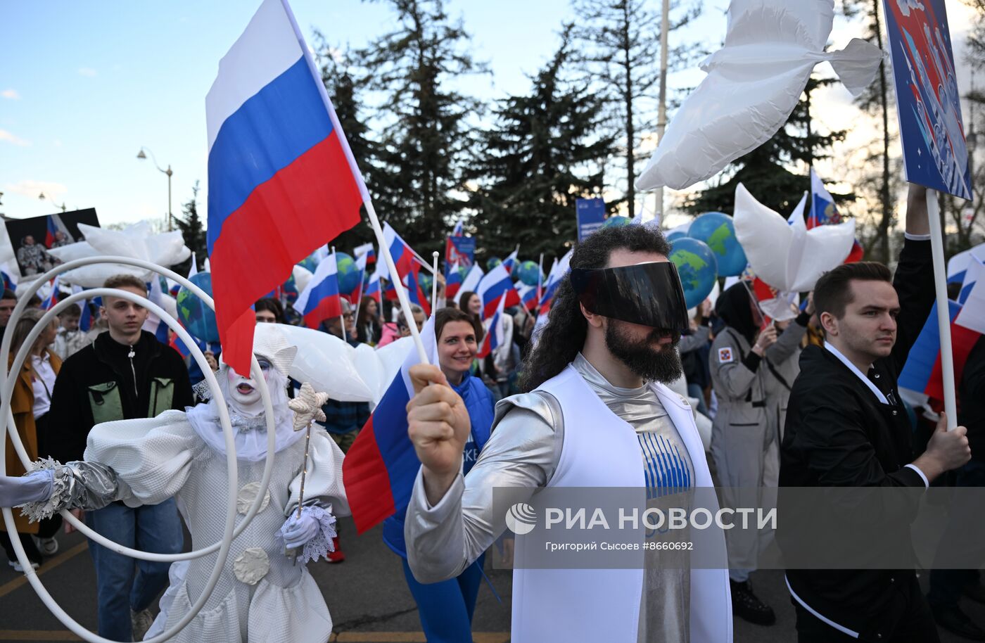 Выставка "Россия". День космонавтики