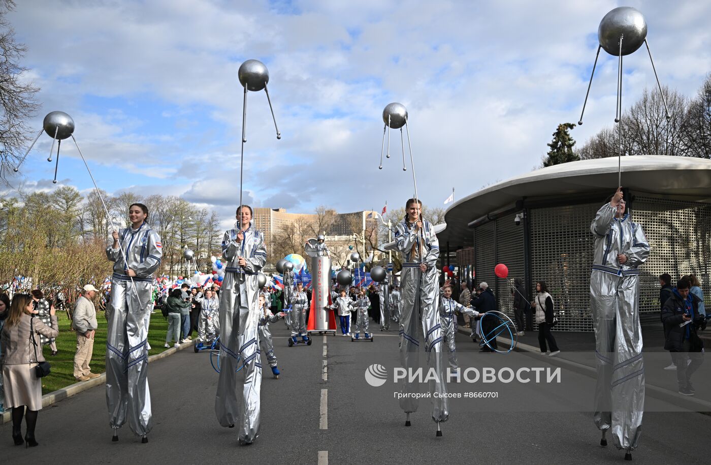Выставка "Россия". День космонавтики