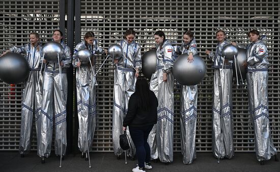 Выставка "Россия". День космонавтики