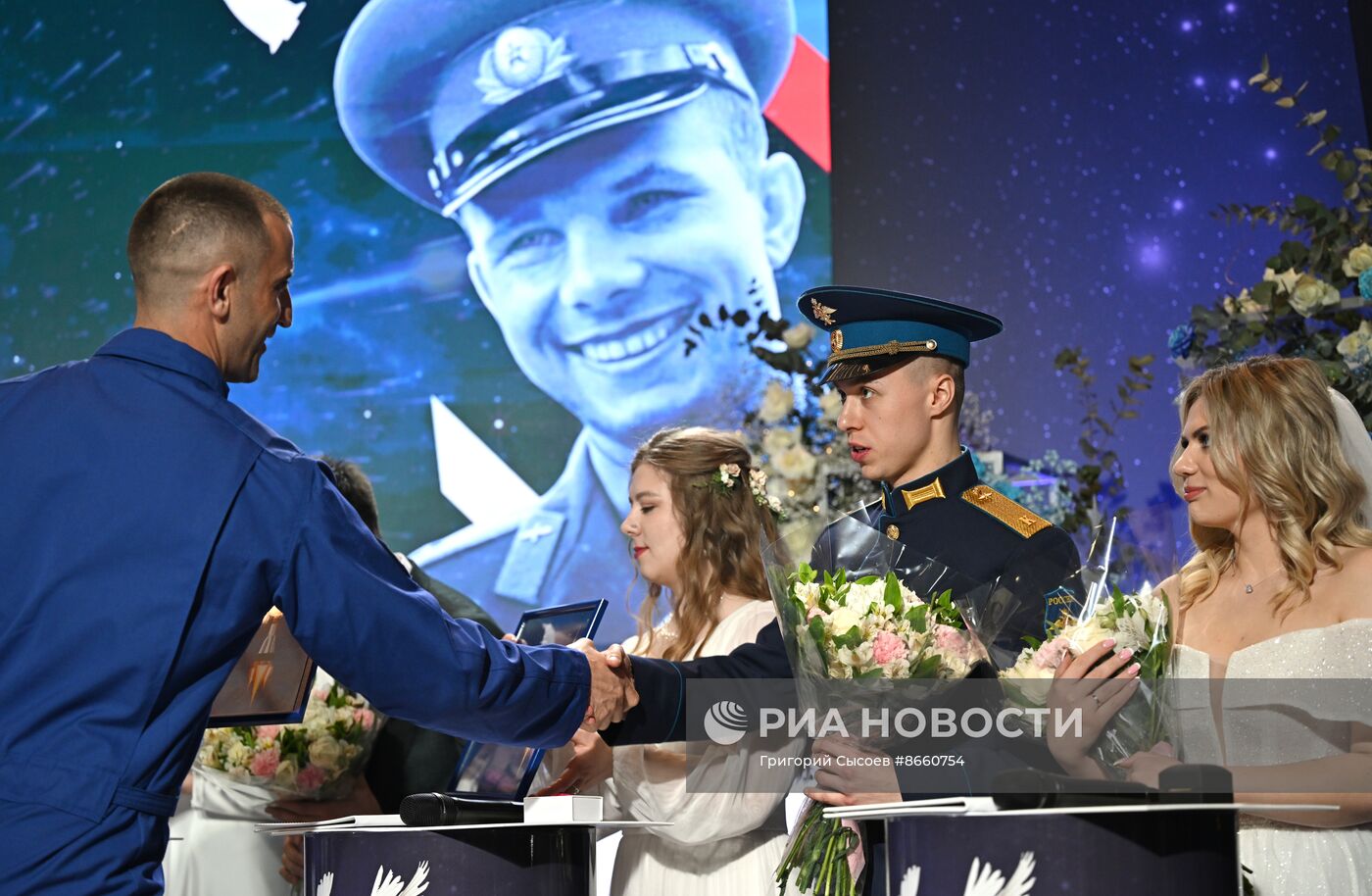 Выставка "Россия". День космонавтики