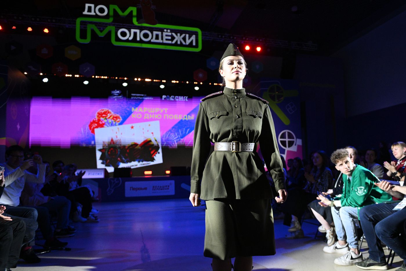 Выставка "Россия". Презентация новой коллекции экскурсионных маршрутов по выставке "Россия"