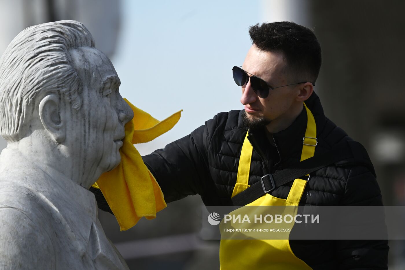 Городской субботник в парке искусств "Музеон"