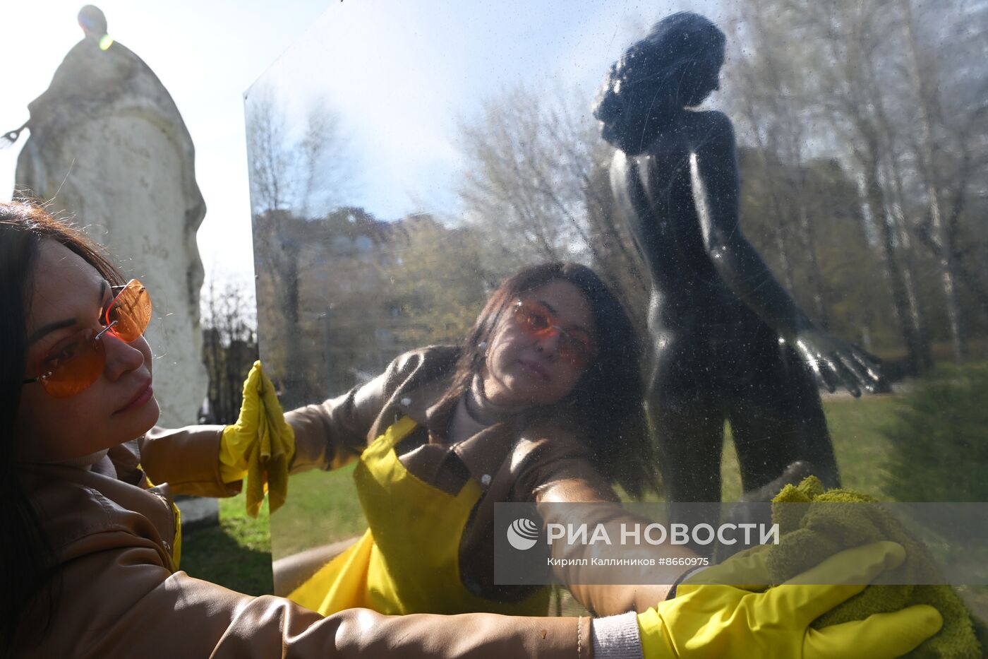 Городской субботник в парке искусств "Музеон"