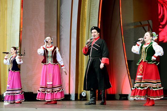 Выставка "Россия". Концерт "Весна идет - весне дорогу!" ансамбля "Казаки.ру"