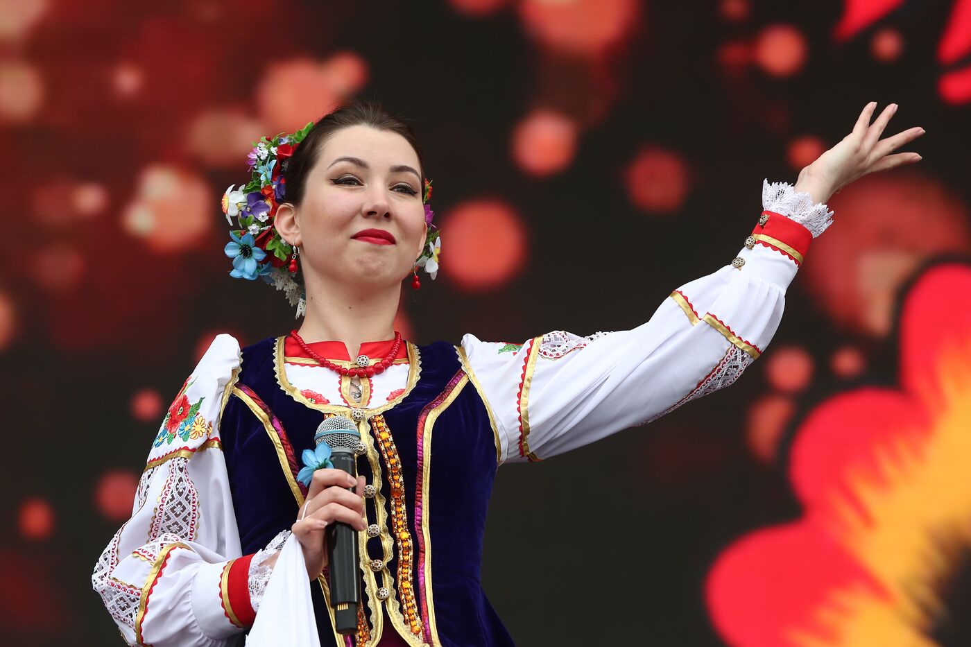 Выставка "Россия". Концерт "Весна идет - весне дорогу!" ансамбля "Казаки.ру"