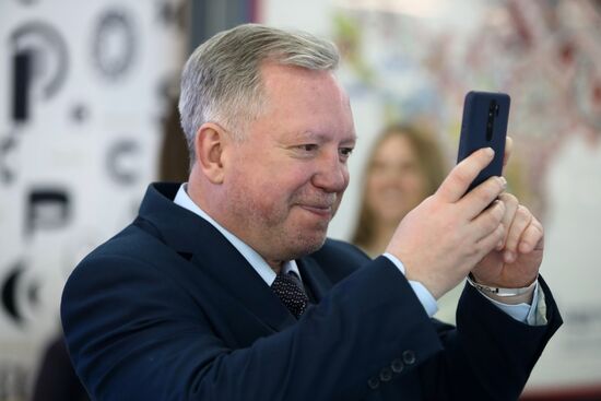Выставка "Россия". Презентация фестиваля "Мир гитар"
