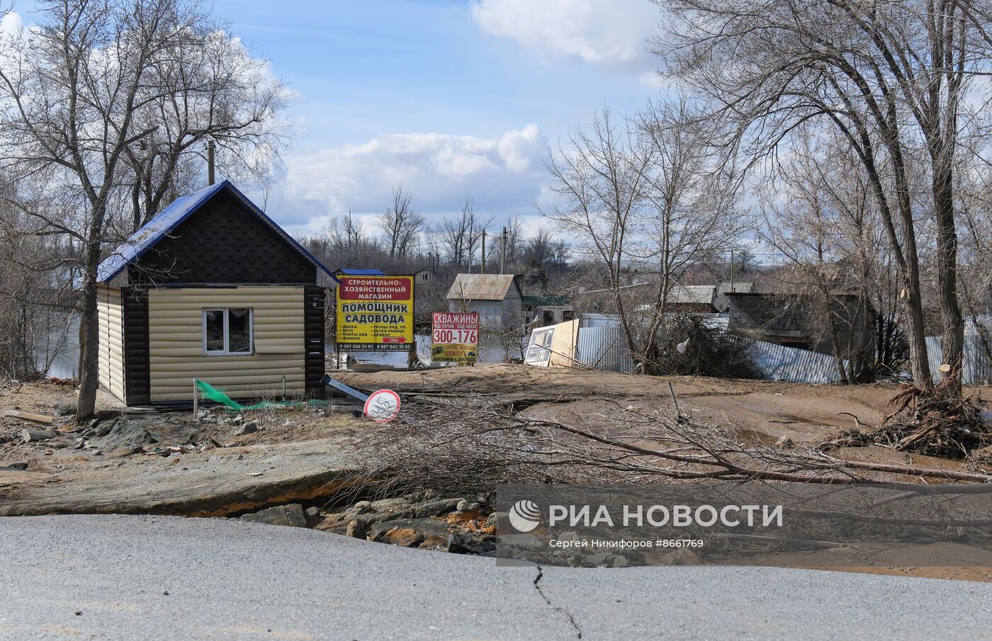 Вода уходит из Орска после пика паводка