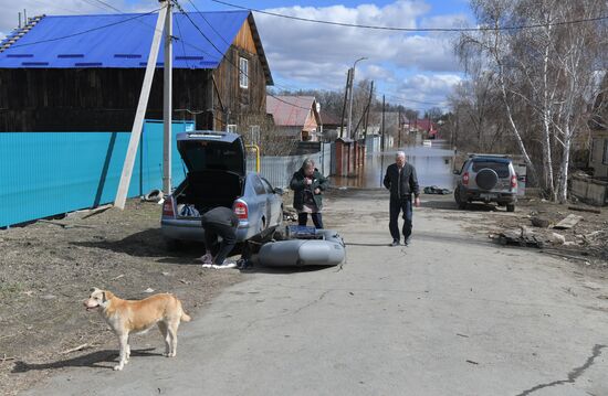 Вода уходит из Орска после пика паводка