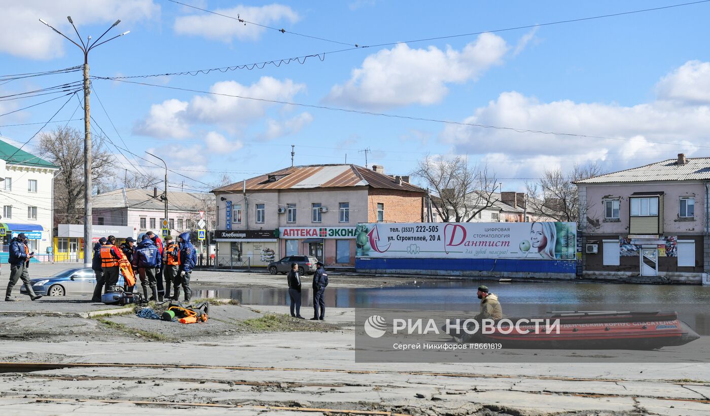 Вода уходит из Орска после пика паводка