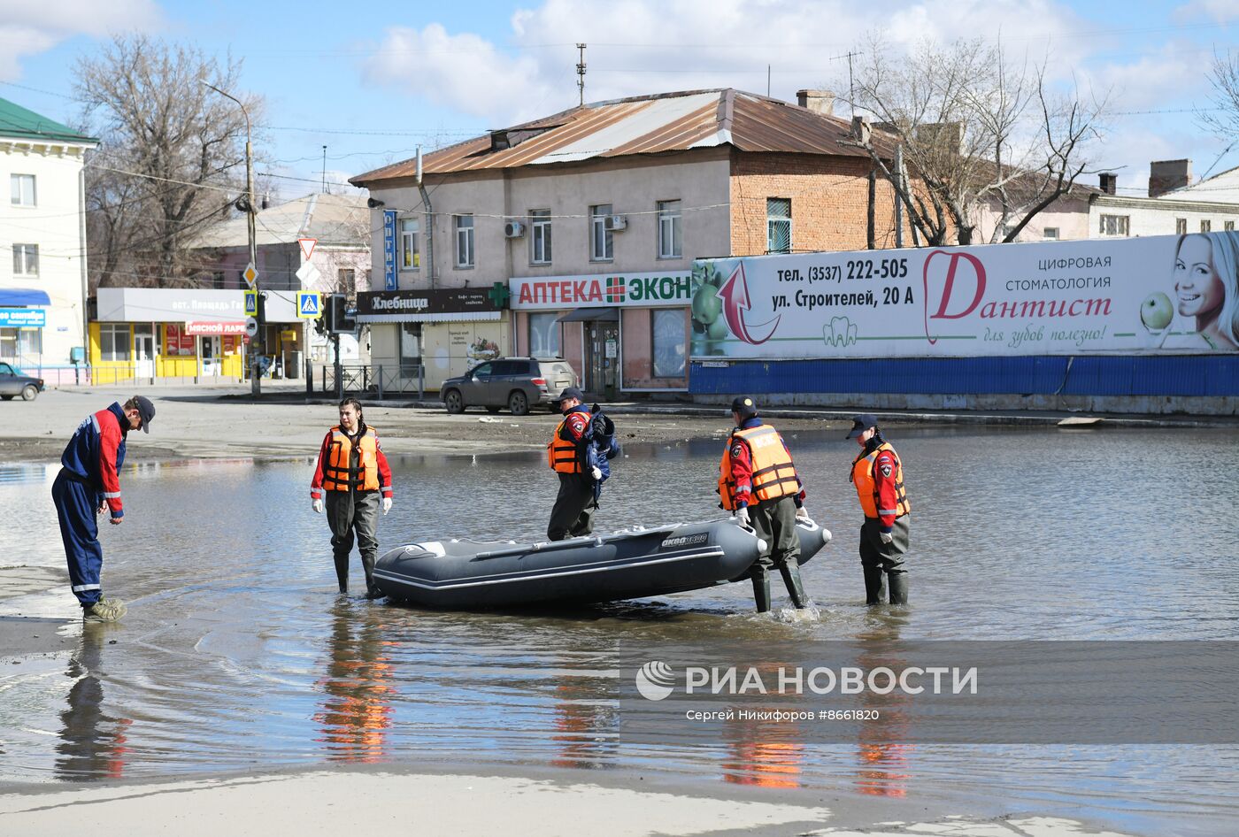 Вода уходит из Орска после пика паводка