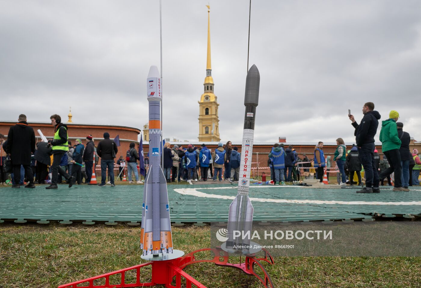 Празднование Дня космонавтики в Петропавловской крепости