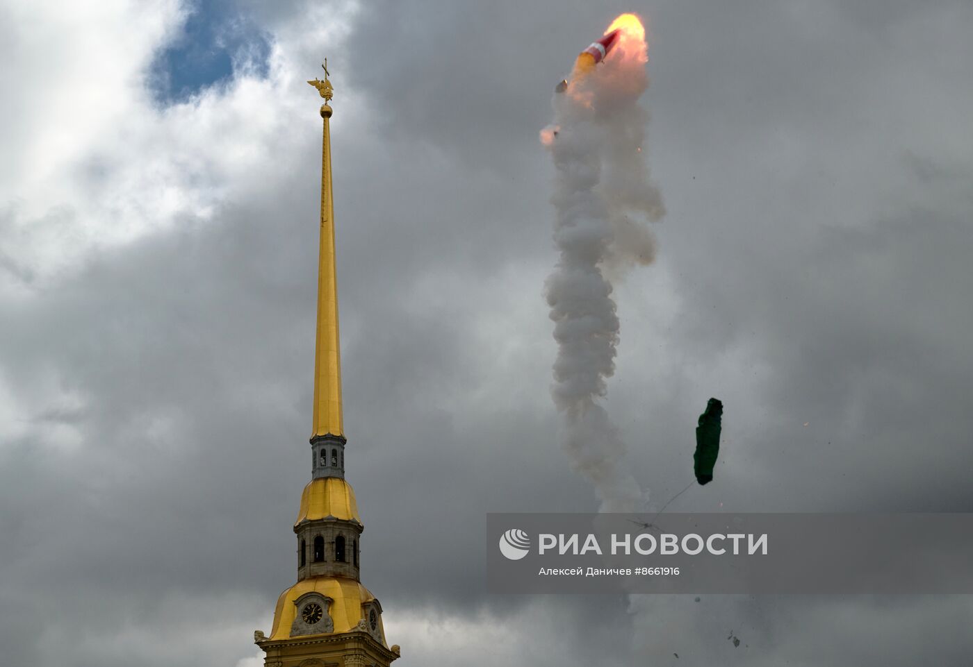 Празднование Дня космонавтики в Петропавловской крепости