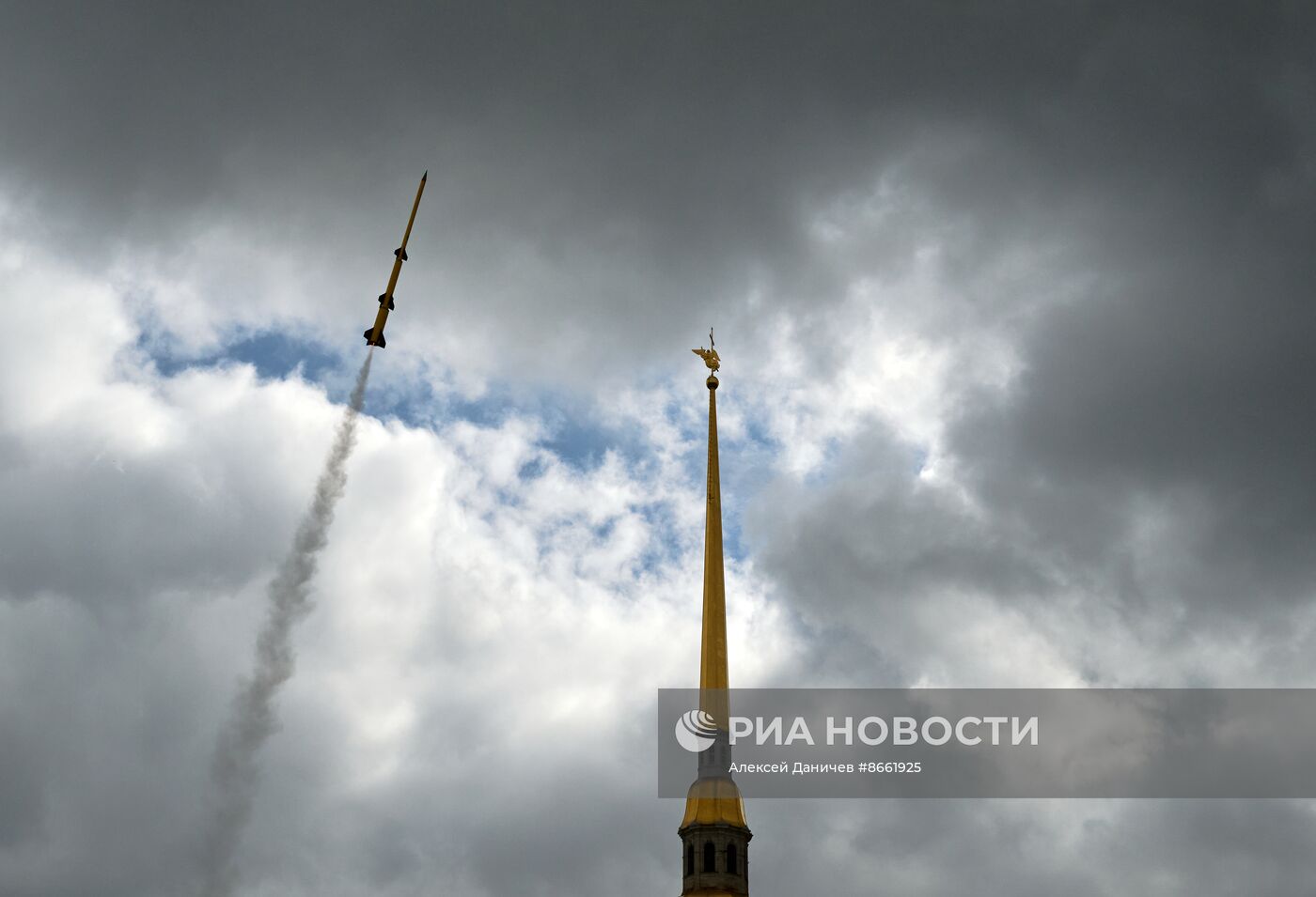 Празднование Дня космонавтики в Петропавловской крепости