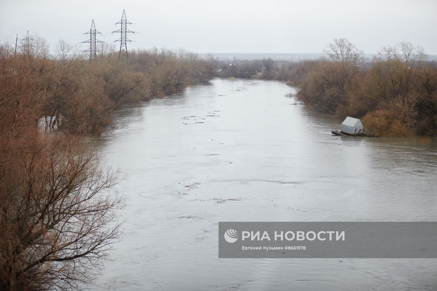 Курган в ожидании подъема воды в реке Тобол из-за паводков