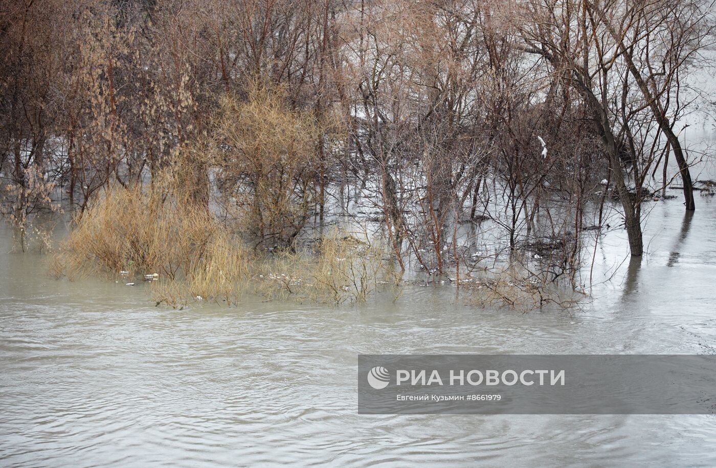 Курган в ожидании подъема воды в реке Тобол из-за паводков