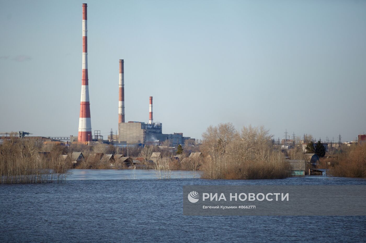 Разлив реки Тобол в Кургане и окрестностях