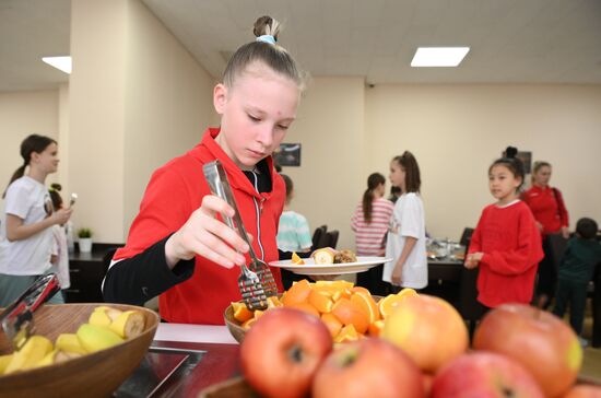 Федеральная территория "Сириус" приняла детей из Белгородской области