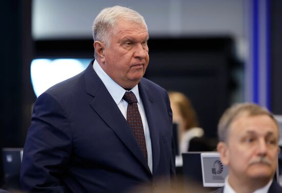 Премьер-министр Михаил Мишустин провел стратегическую сессию "О развитии финансовых инструментов в РФ"