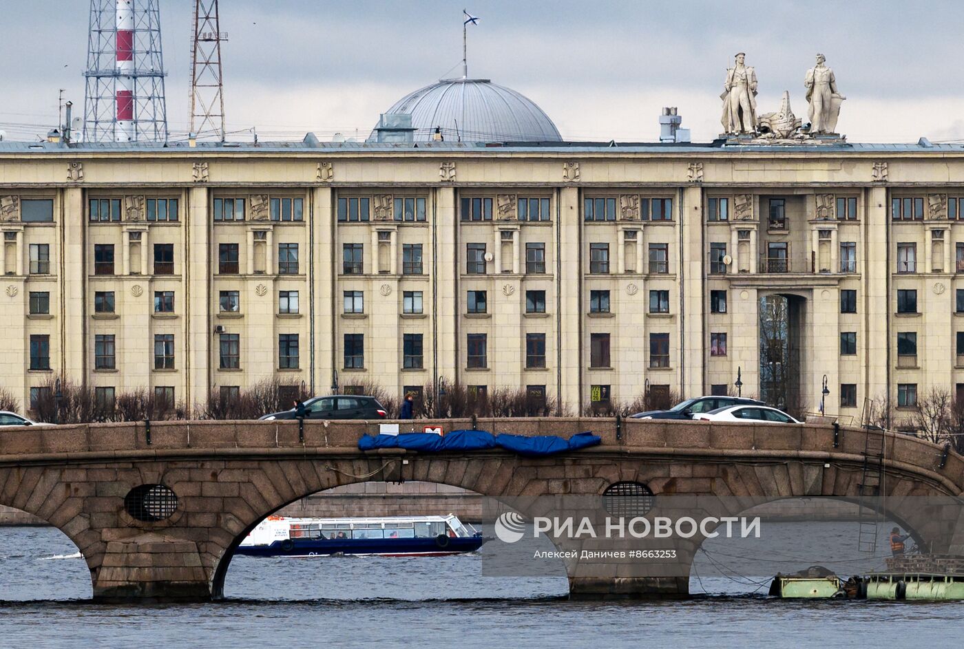 Открытие навигации в Санкт-Петербурге
