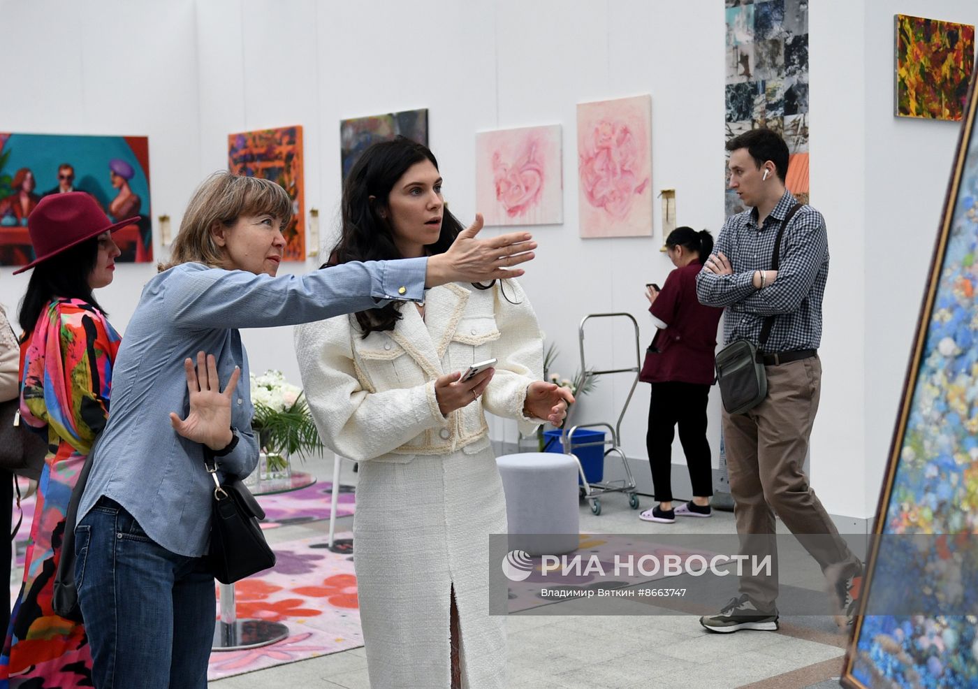Ярмарка современного, классического и ювелирного искусства "Арт Москва"