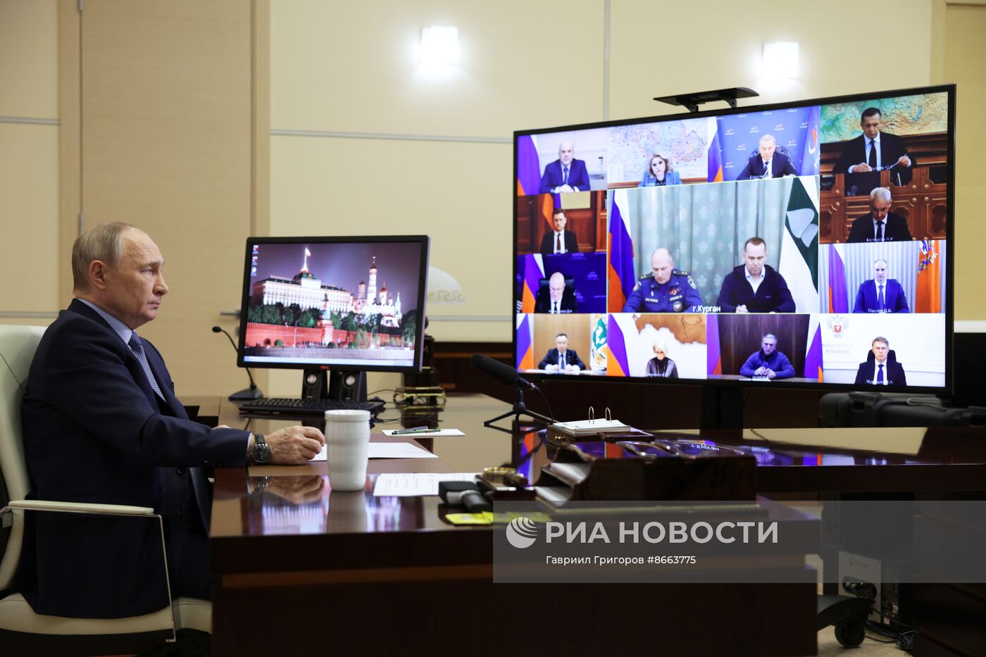 Президент Владимир Путин провел совещание с членами правительства