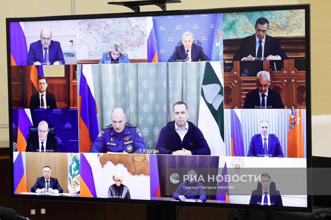 Президент Владимир Путин провел совещание с членами правительства