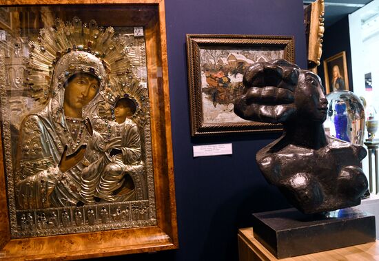 Ярмарка современного, классического и ювелирного искусства "Арт Москва"